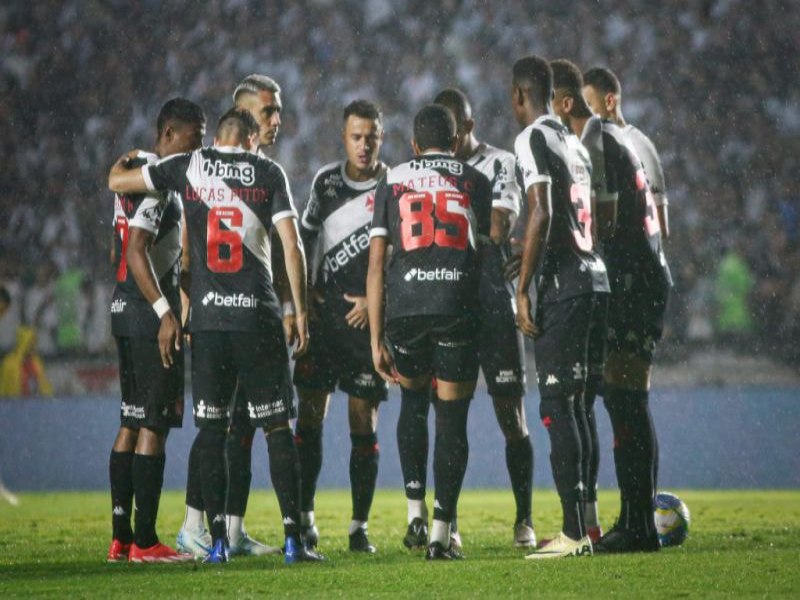 Vasco volta a ganhar no Brasileiro e Coutinho vence primeira aps seu retorno